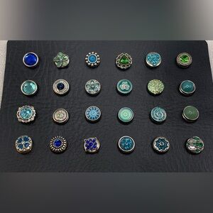 💗24 BLUES & GREENS - Set of 24 - PETITE 12mm/13mm - Snap Button Charms on a Card